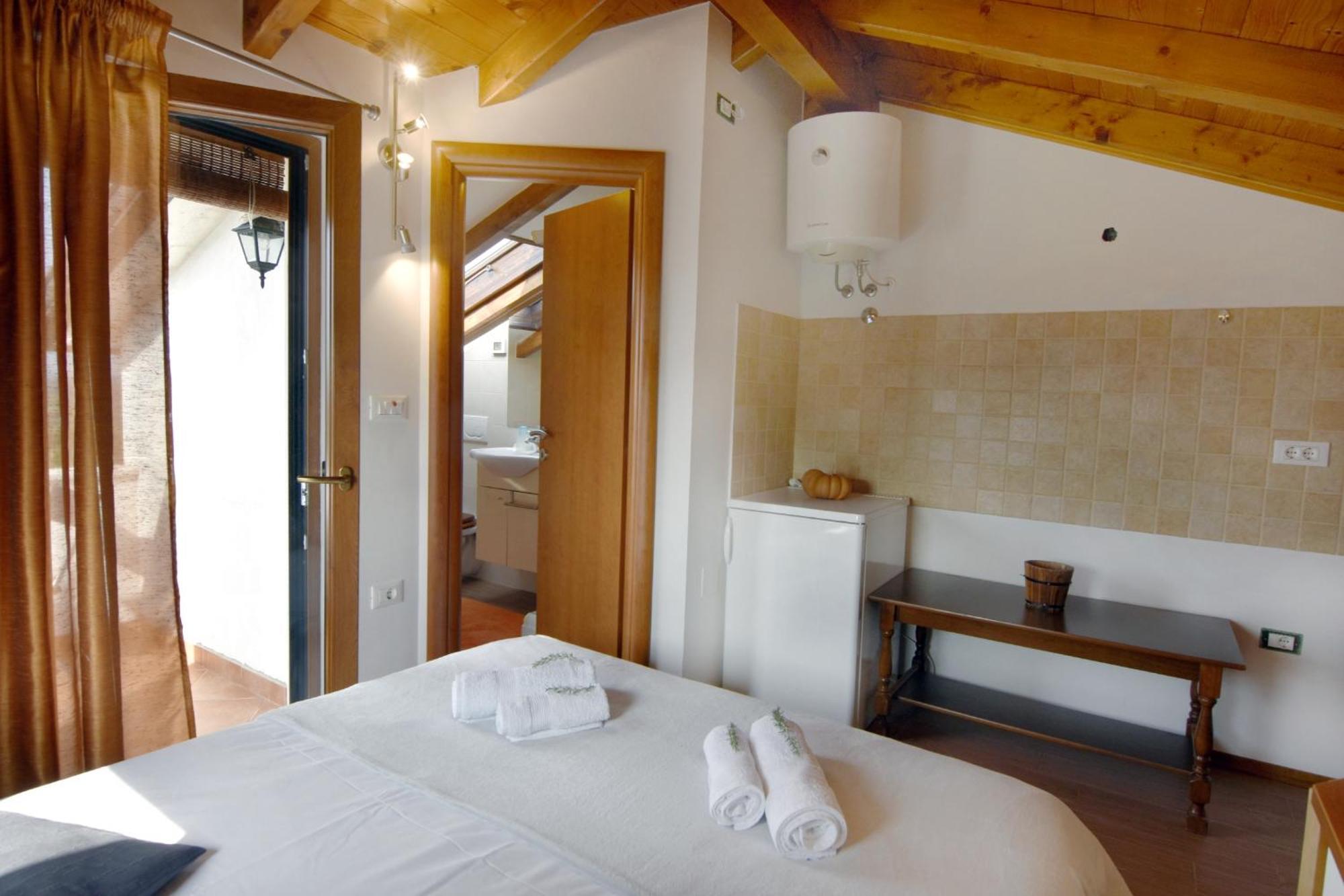 Apartmán With A Parking Space Gornji Picudo, - 22354