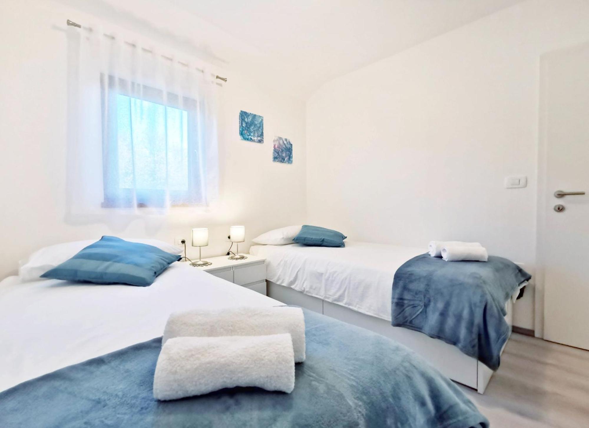 Apartmán With A Parking Space Gornji Picudo, - 22354 *